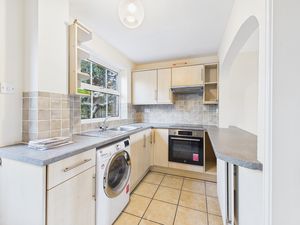 Kitchen- click for photo gallery
